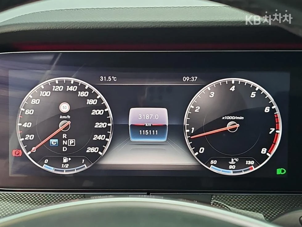 Mercedes-Benz E 300 4MATIC AMG LINE HEAD UP 360CAM PANORAMA BURMESTER, снимка 6 - Автомобили и джипове - 55554630