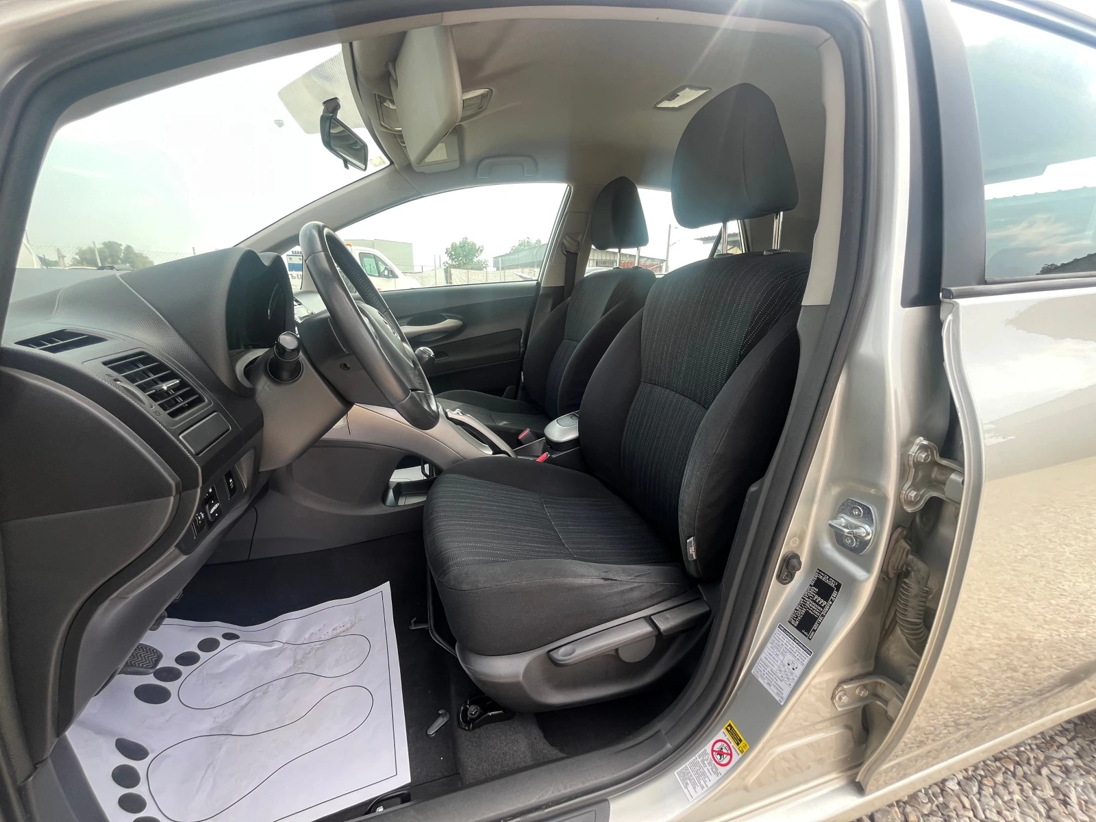 Toyota Auris 1, 4D4D, 90kc, , ЛИЗИНГ, снимка 10 - Автомобили и джипове - 55655156