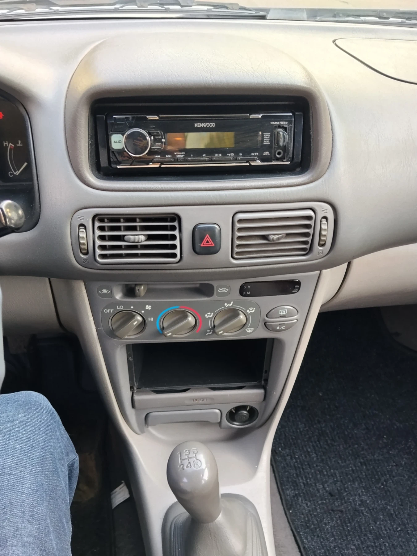 Toyota Corolla Газ/Бензин, снимка 6 - Автомобили и джипове - 55930360