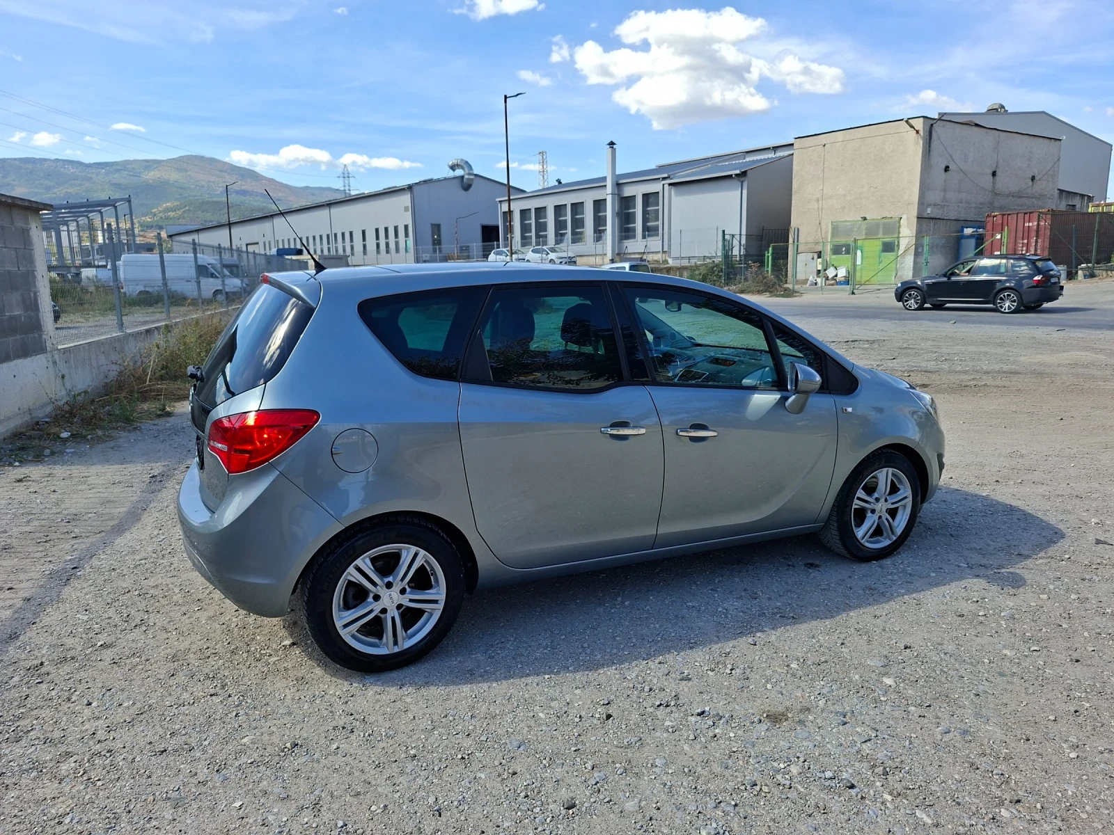 Opel Meriva 1.4 TURBO 140 к.с.ПАНОРАМА , снимка 4 - Автомобили и джипове - 56325237