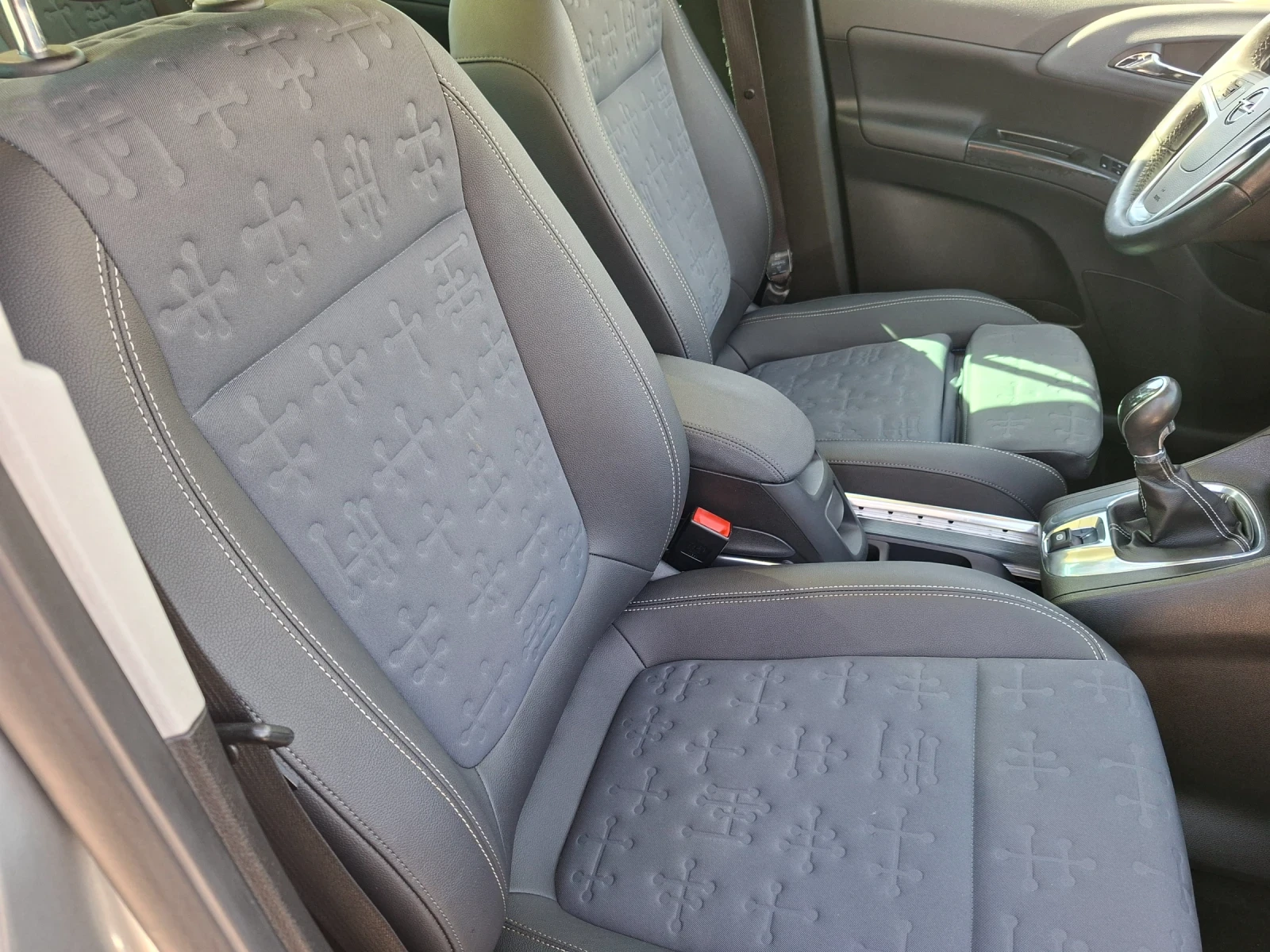 Opel Meriva 1.4 TURBO 140 к.с.ПАНОРАМА , снимка 13 - Автомобили и джипове - 56325237