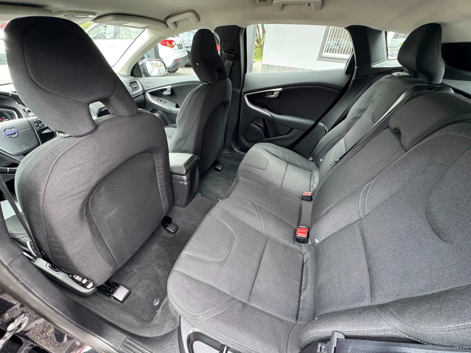 Volvo V40 1.6D ��� ����  | Mobile.bg � ����������� 9