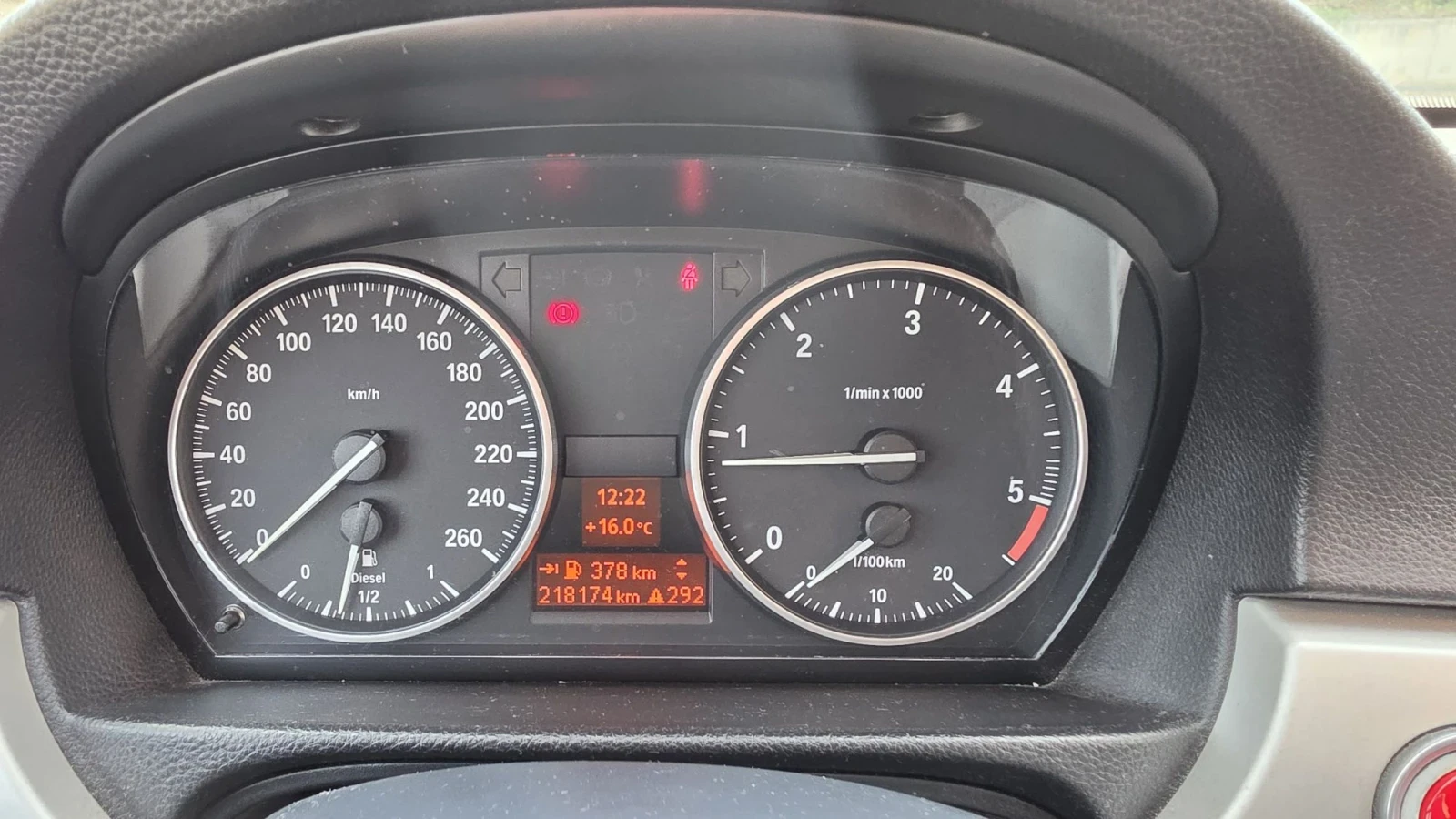 BMW 318, снимка 13 - Автомобили и джипове - 56680660