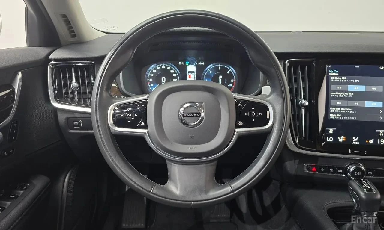 Volvo S90, снимка 7 - Автомобили и джипове - 56710751