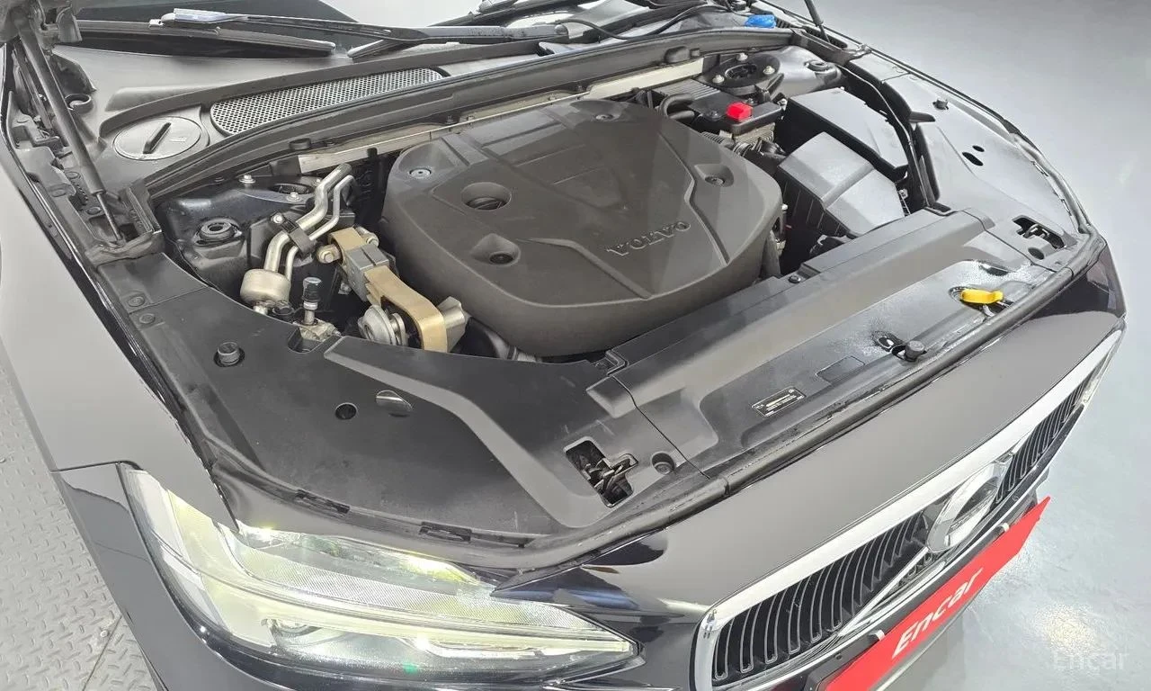 Volvo S90, снимка 4 - Автомобили и джипове - 56710751