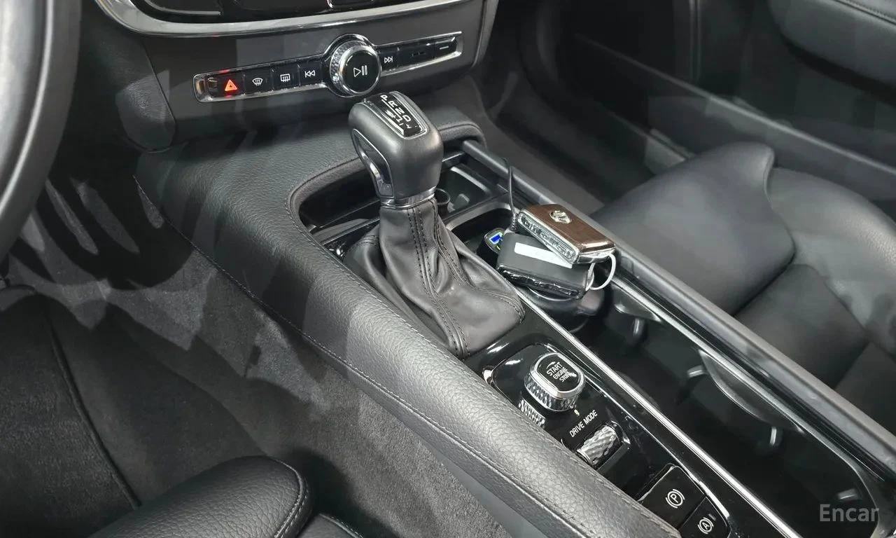 Volvo S90, снимка 10 - Автомобили и джипове - 56710751