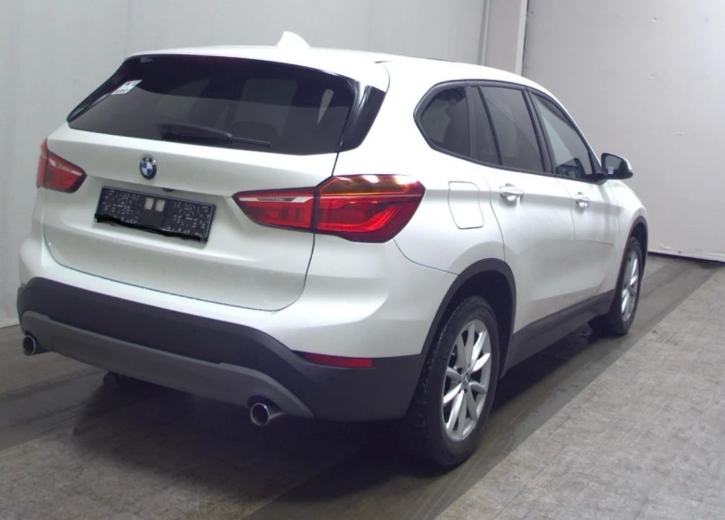 BMW X1 2.0d LED Теглич Панорама ЛИЗИНГ, снимка 3 - Автомобили и джипове - 47362199