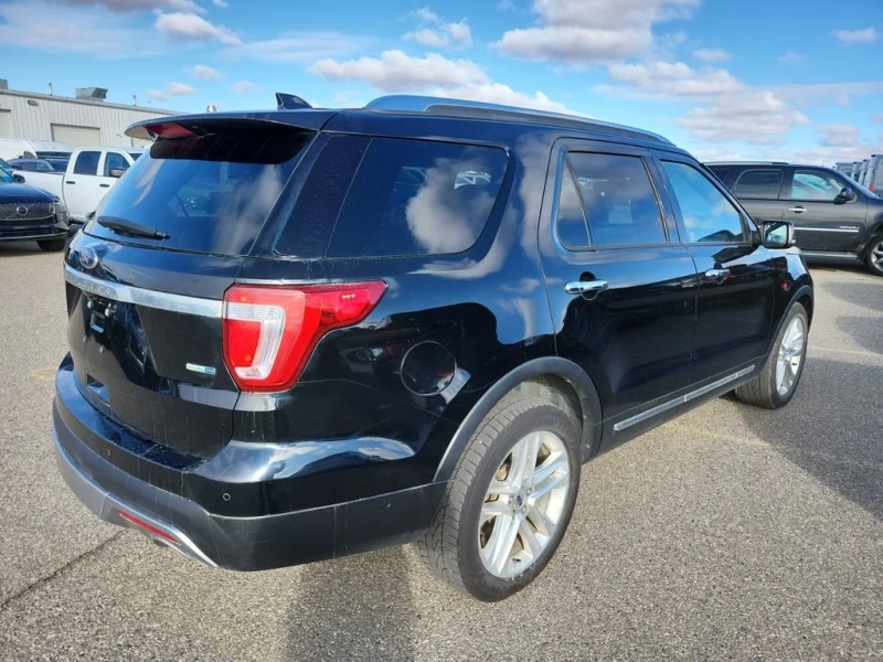Ford Explorer * LIMITED * CARFAX * БЕЗ ПЪРВОНАЧАЛНА ВНОСКА, снимка 3 - Автомобили и джипове - 52972747
