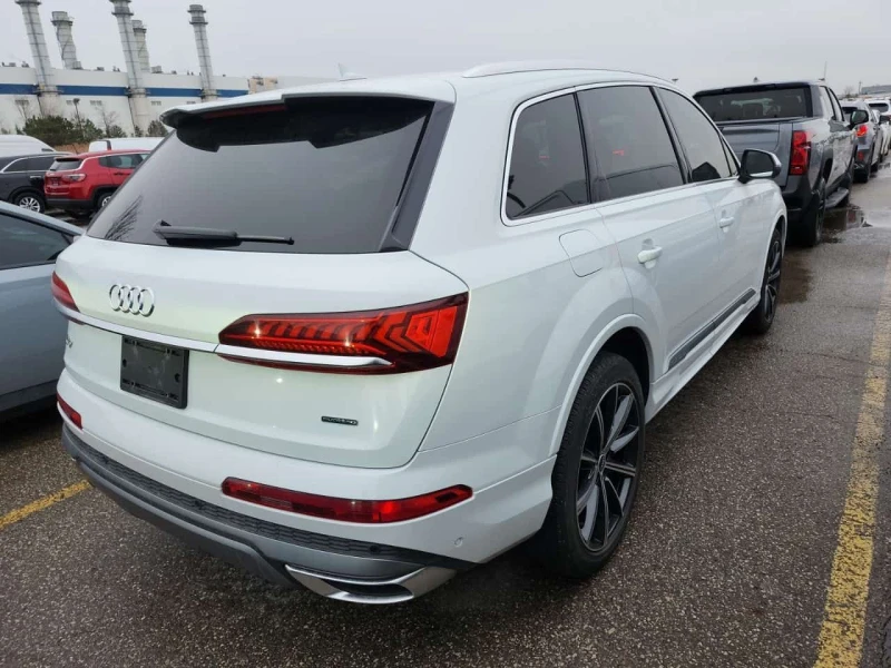 Audi Q7 * PROGRESSIV * 360 * PANO * 2  КЛЮЧА * ОБДУХВАНЕ *, снимка 3 - Автомобили и джипове - 53529659