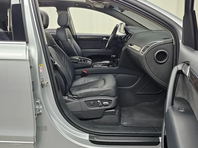 Audi Q7 3.0 TDI Quattro - САМО 30% АВАНС, снимка 11 - Автомобили и джипове - 55951552