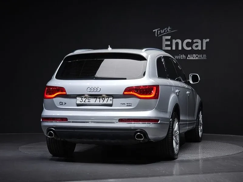 Audi Q7 3.0 TDI Quattro - САМО 30% АВАНС, снимка 4 - Автомобили и джипове - 55951552