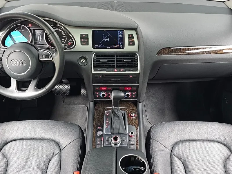Audi Q7 3.0 TDI Quattro - САМО 30% АВАНС, снимка 7 - Автомобили и джипове - 55951552