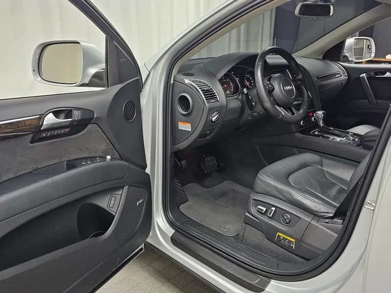 Audi Q7 3.0 TDI Quattro - САМО 30% АВАНС, снимка 10 - Автомобили и джипове - 55951552
