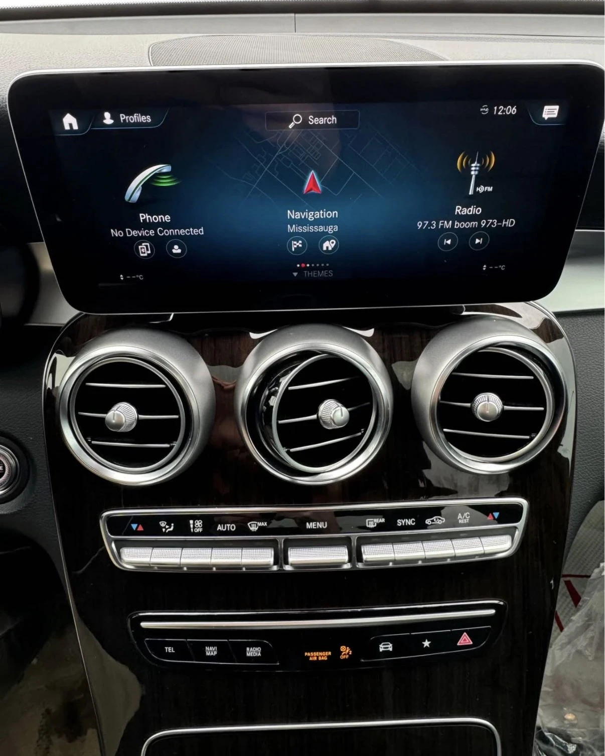 Mercedes-Benz GLC 300 Погреви * * Черен Салон * * Carfax * * Лизинг * *  - изображение 9