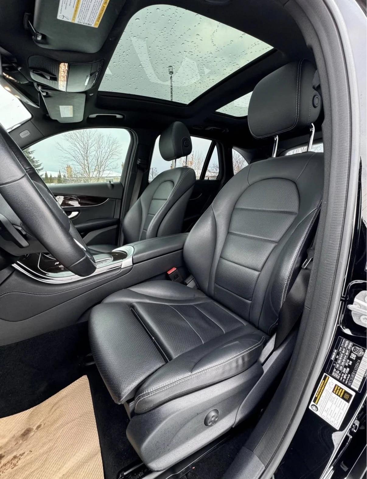 Mercedes-Benz GLC 300 Погреви * * Черен Салон * * Carfax * * Лизинг * *  - изображение 8