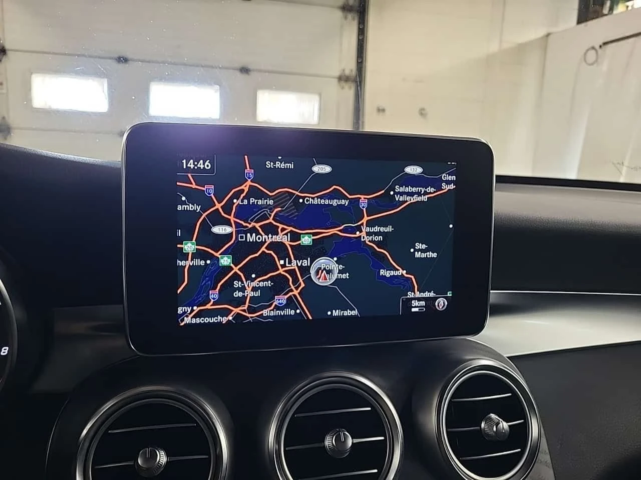 Mercedes-Benz GLC 300 4MATIC | PANO | KEYLESS | AMBIENT | ПОДГРЕВИ | , снимка 11 - Автомобили и джипове - 53759890