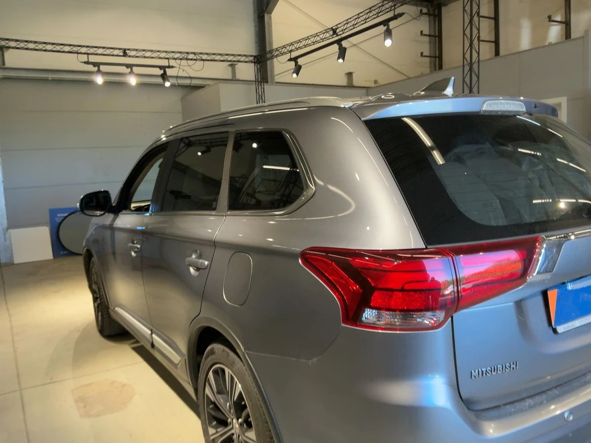 Mitsubishi Outlander 2.2DI-D 4WD AVTOMAT/KAMERA/NAVI EURO 6, снимка 3 - Автомобили и джипове - 54694589