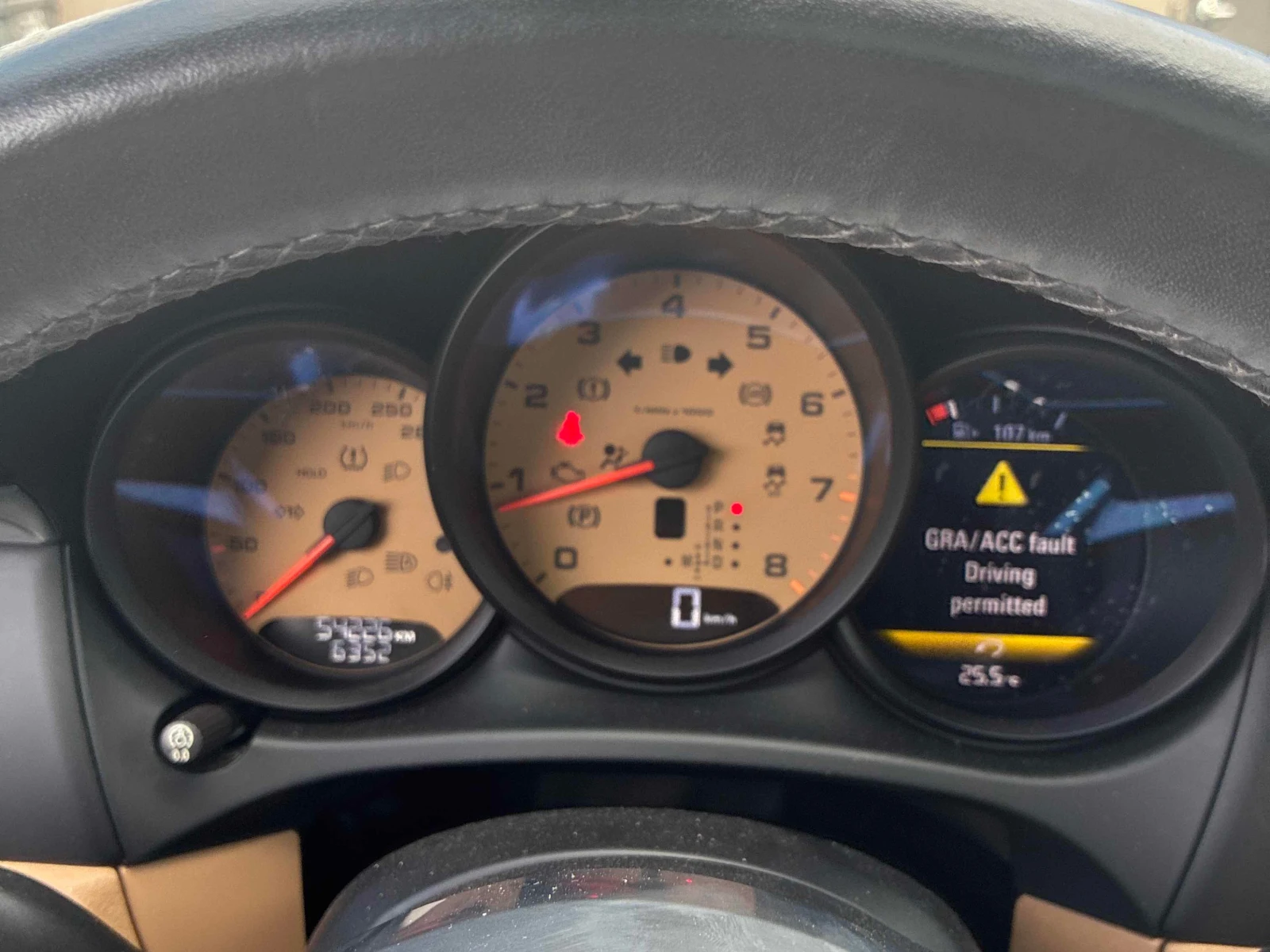 Porsche Macan * AWD * CARFAX * ОПЦИЯ ЗА ФИНАНСИРАНЕ, снимка 8 - Автомобили и джипове - 56114179