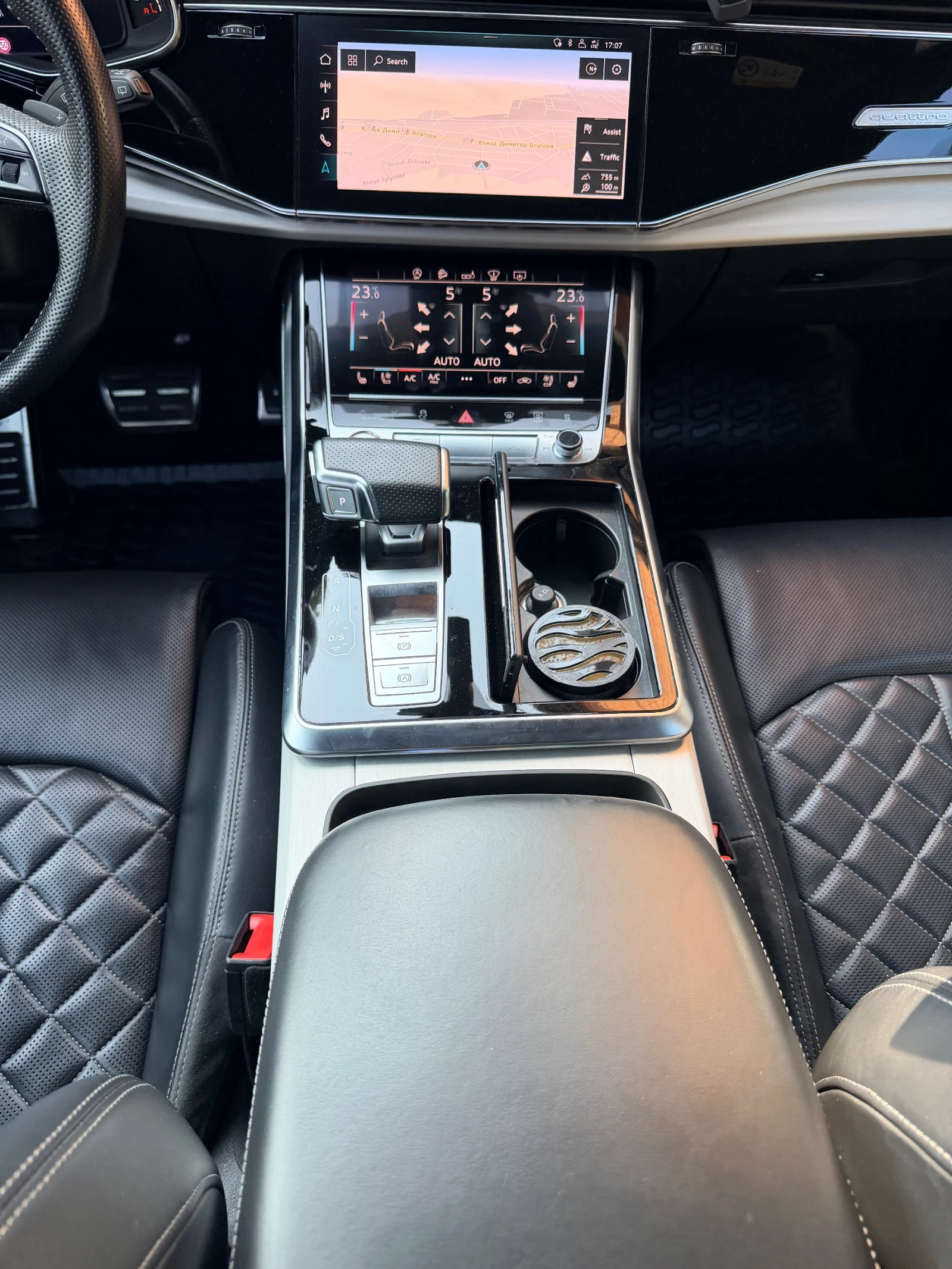 Audi SQ7, снимка 7 - Автомобили и джипове - 56213554