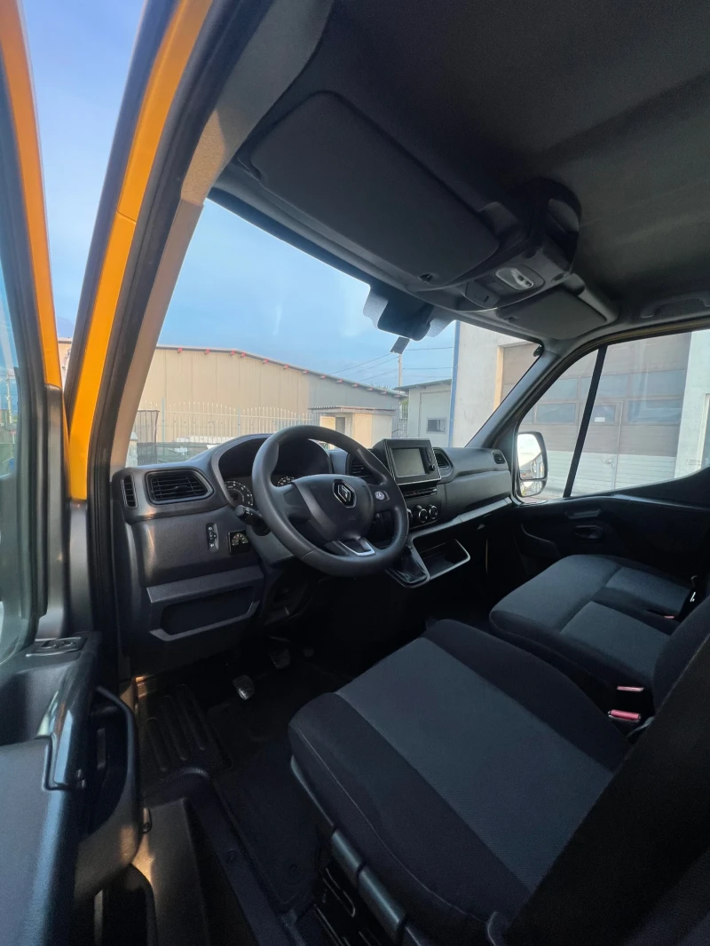 Renault Master 2021г. / 202 000км / Климатик, снимка 13 - Бусове и автобуси - 51831243