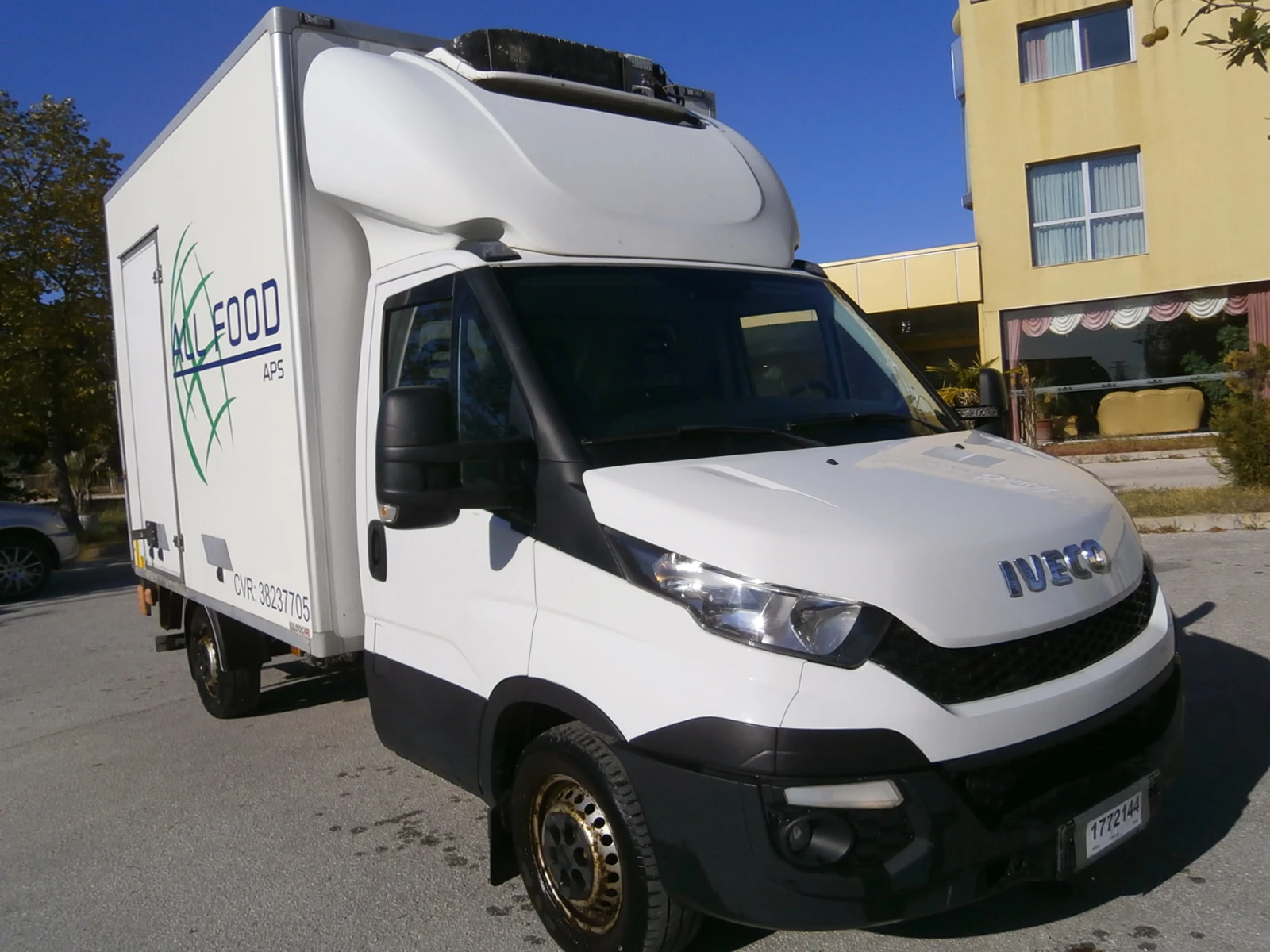 Iveco Daily 35S17 NOV VNOS 3.0L HLADILEH+ BORD - изображение 2