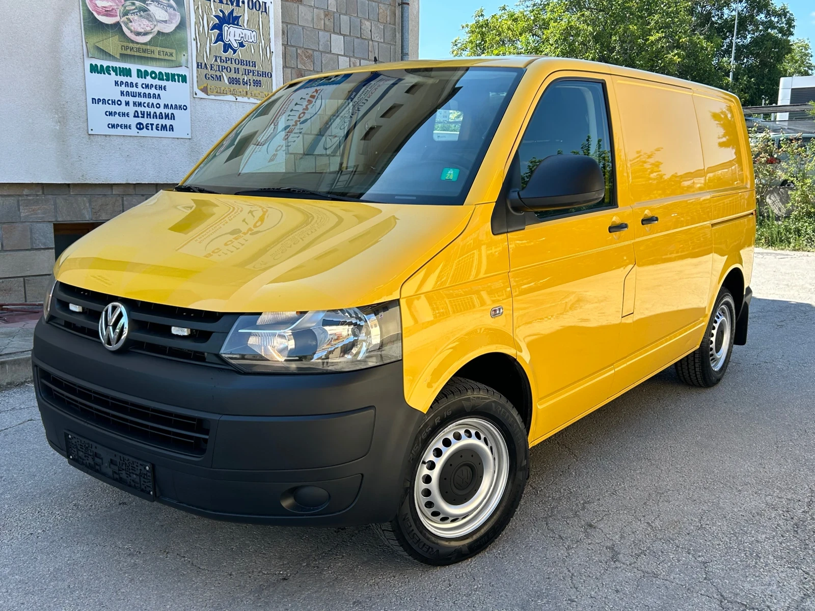VW Transporter 2.0TDI * ДВЕ СТР. ВРАТИ* 