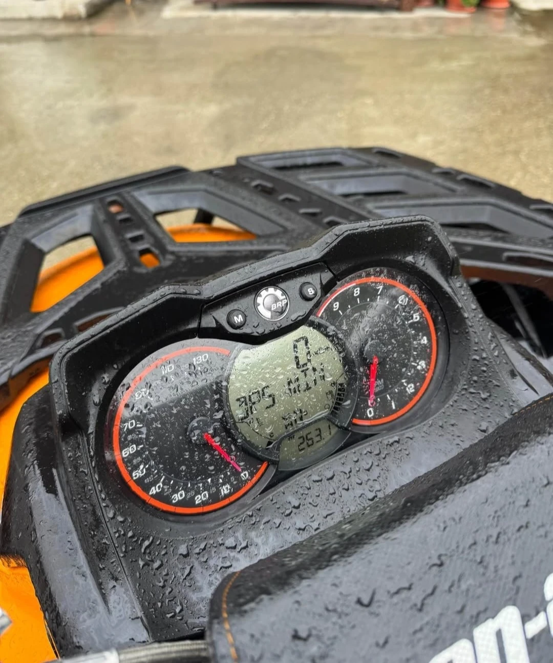 Can-Am Outlander 1000 Спешно, снимка 6 - Мотоциклети и мототехника - 54561311