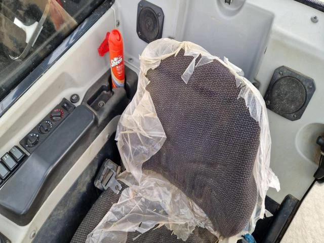   Deutz-Fahr AGRIVICTOR | Mobile.bg   12