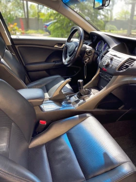 Honda Accord 2.2 I-DTEC, снимка 2