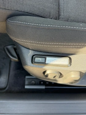 VW Passat 2.0 ТДИ Автомат, снимка 12