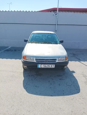 Opel Astra, снимка 1