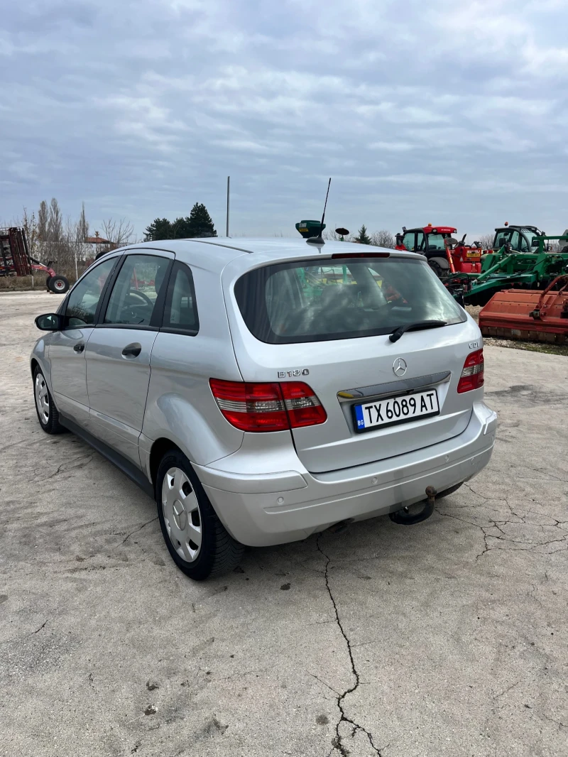 Mercedes-Benz B 180, снимка 4 - Автомобили и джипове - 48124907