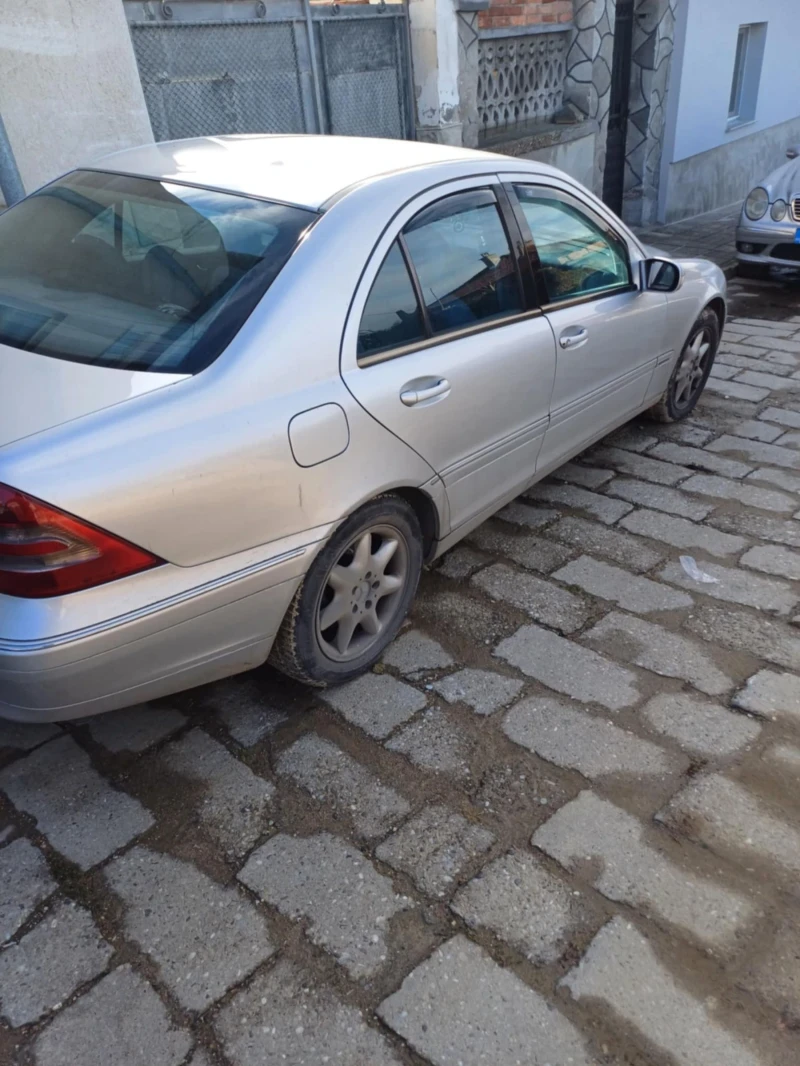 Mercedes-Benz C 220, снимка 1 - Автомобили и джипове - 48273519