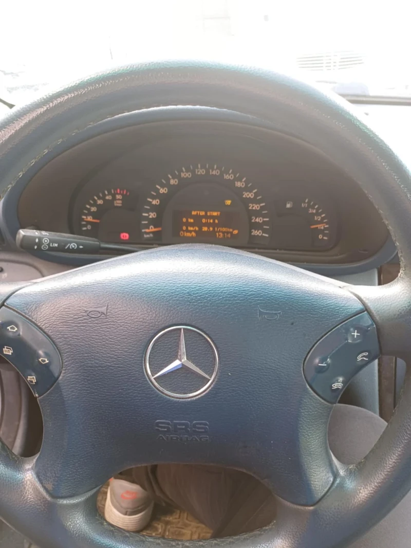 Mercedes-Benz C 220, снимка 6 - Автомобили и джипове - 48273519