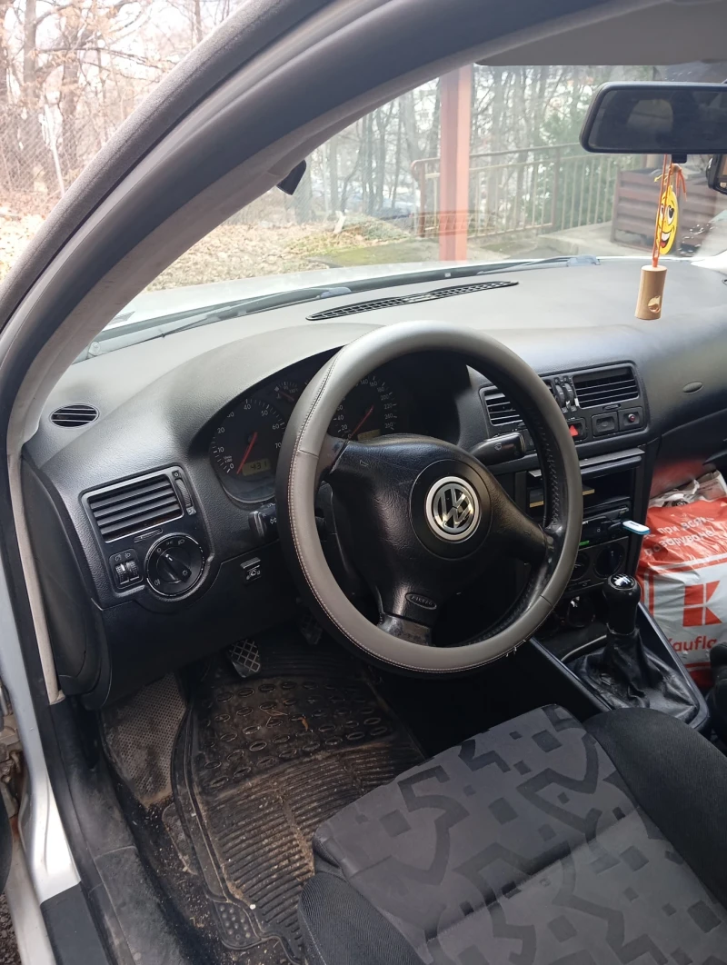 VW Bora 1.6, снимка 6 - Автомобили и джипове - 48334484