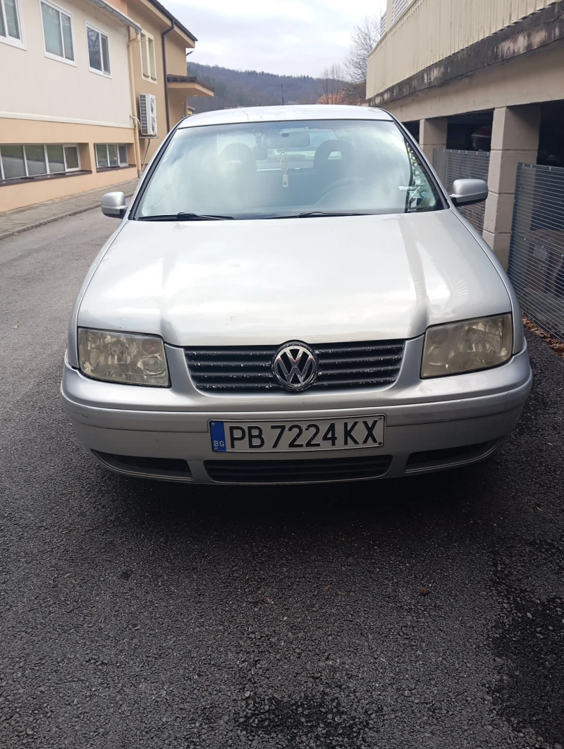 VW Bora 1.6, снимка 3 - Автомобили и джипове - 48334484