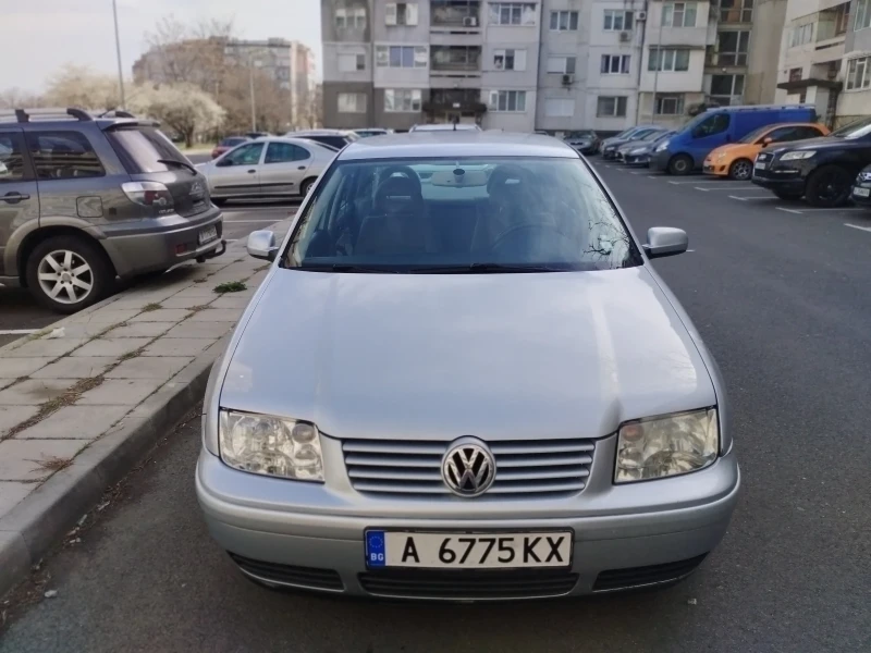 VW Bora, снимка 1 - Автомобили и джипове - 49506248