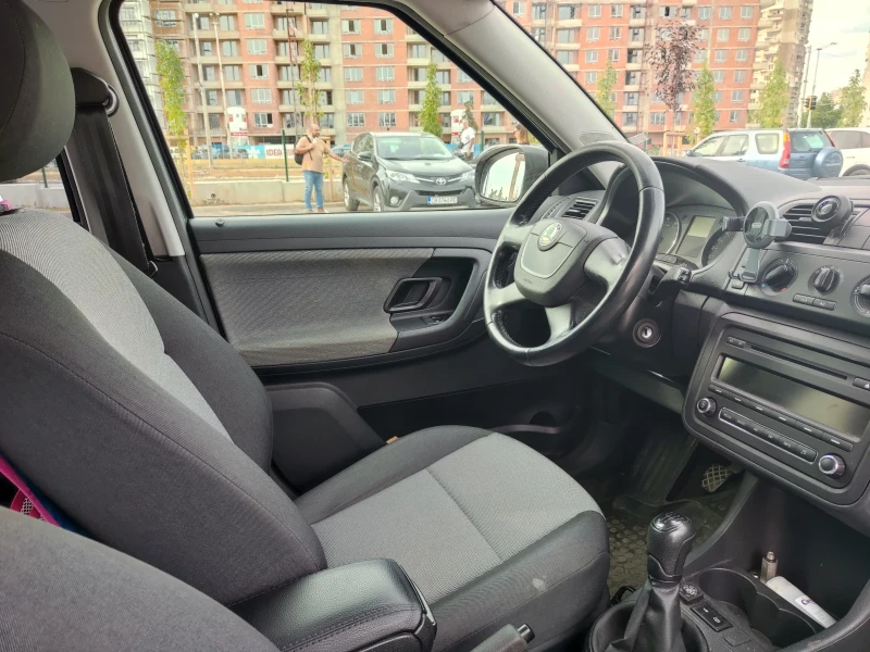 Skoda Fabia, снимка 6 - Автомобили и джипове - 52190888