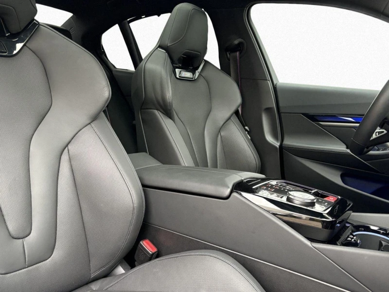 BMW M5 4.4 V8/PLUG-IN HYBRID/B&W/HEAD UP/360/LED/, снимка 8 - Автомобили и джипове - 52546388