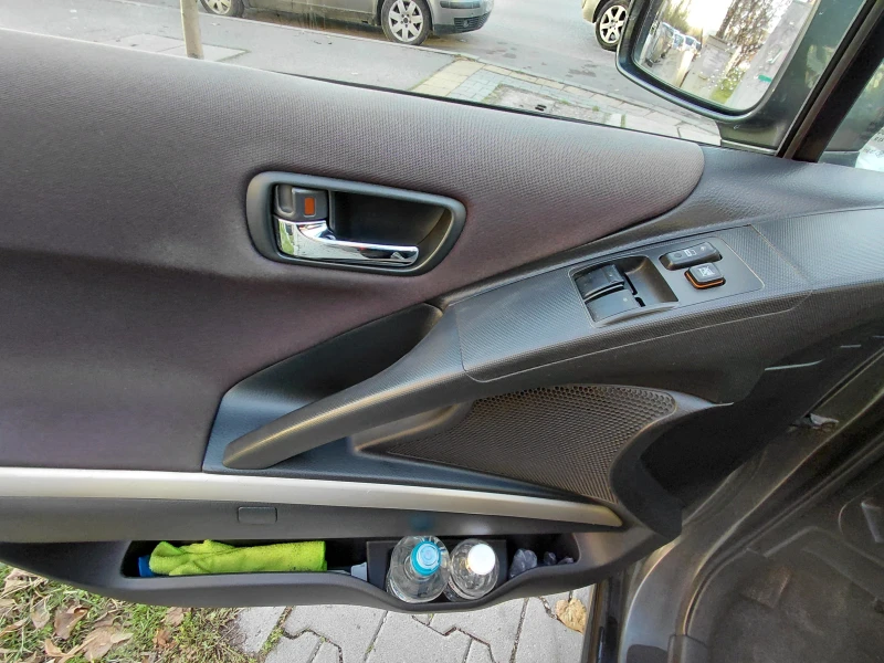 Toyota Corolla verso, снимка 14 - Автомобили и джипове - 52555136