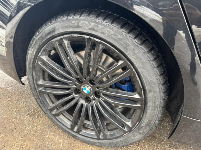 BMW 530 i xDrive 2018 * CARFAX * БЕЗ ПЪРВОНАЧАЛНА ВНОСКА, снимка 9 - Автомобили и джипове - 52830630