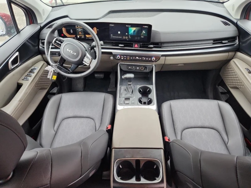 Kia Carnival, снимка 8 - Автомобили и джипове - 52910116