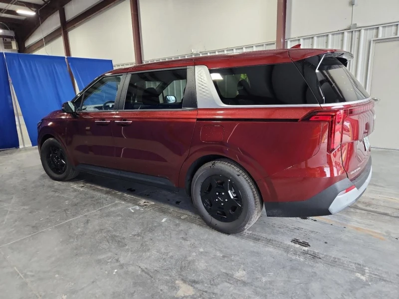 Kia Carnival, снимка 2 - Автомобили и джипове - 52910116