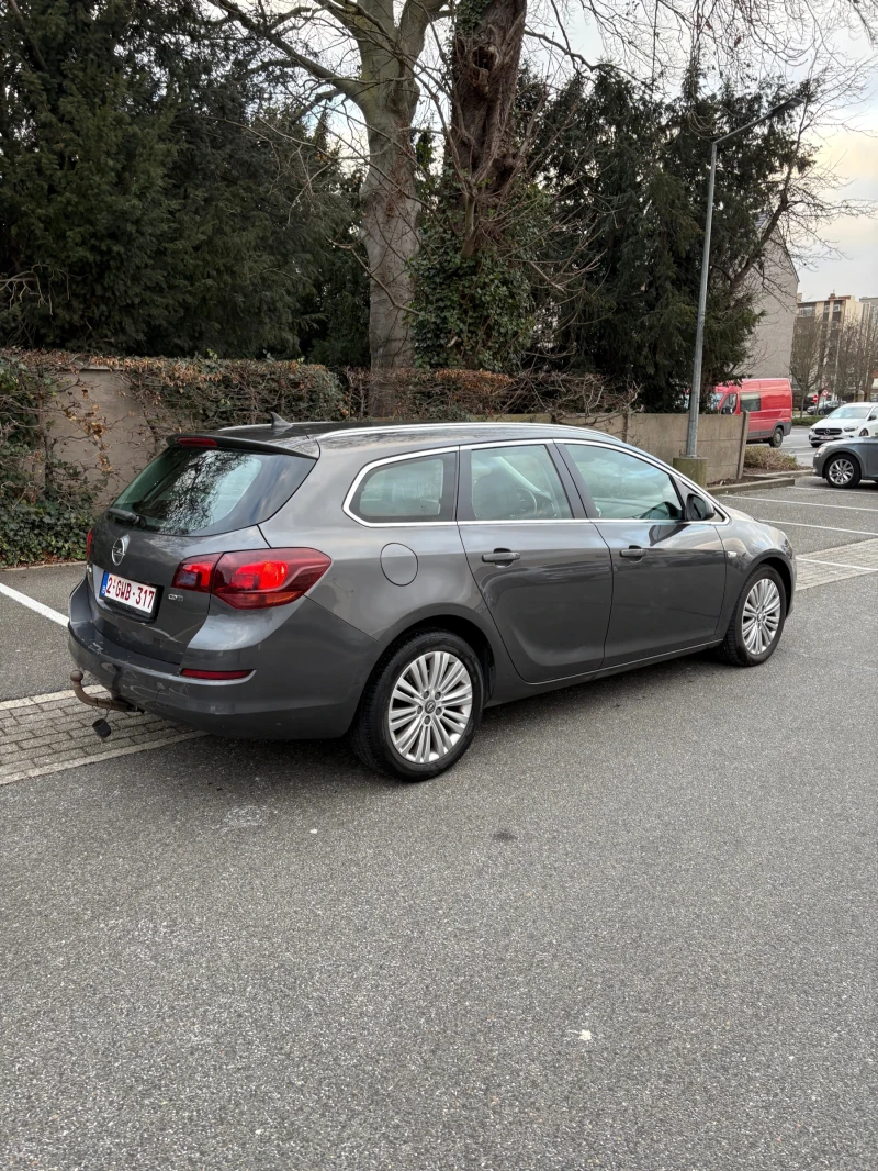 Opel Astra Опел Астра 1.7cdti /Кожа, снимка 4 - Автомобили и джипове - 52956552