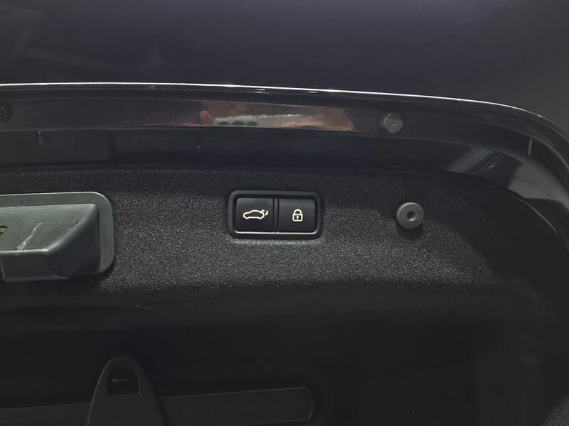 Genesis G70 2.0 Automatic, снимка 14 - Автомобили и джипове - 55598175