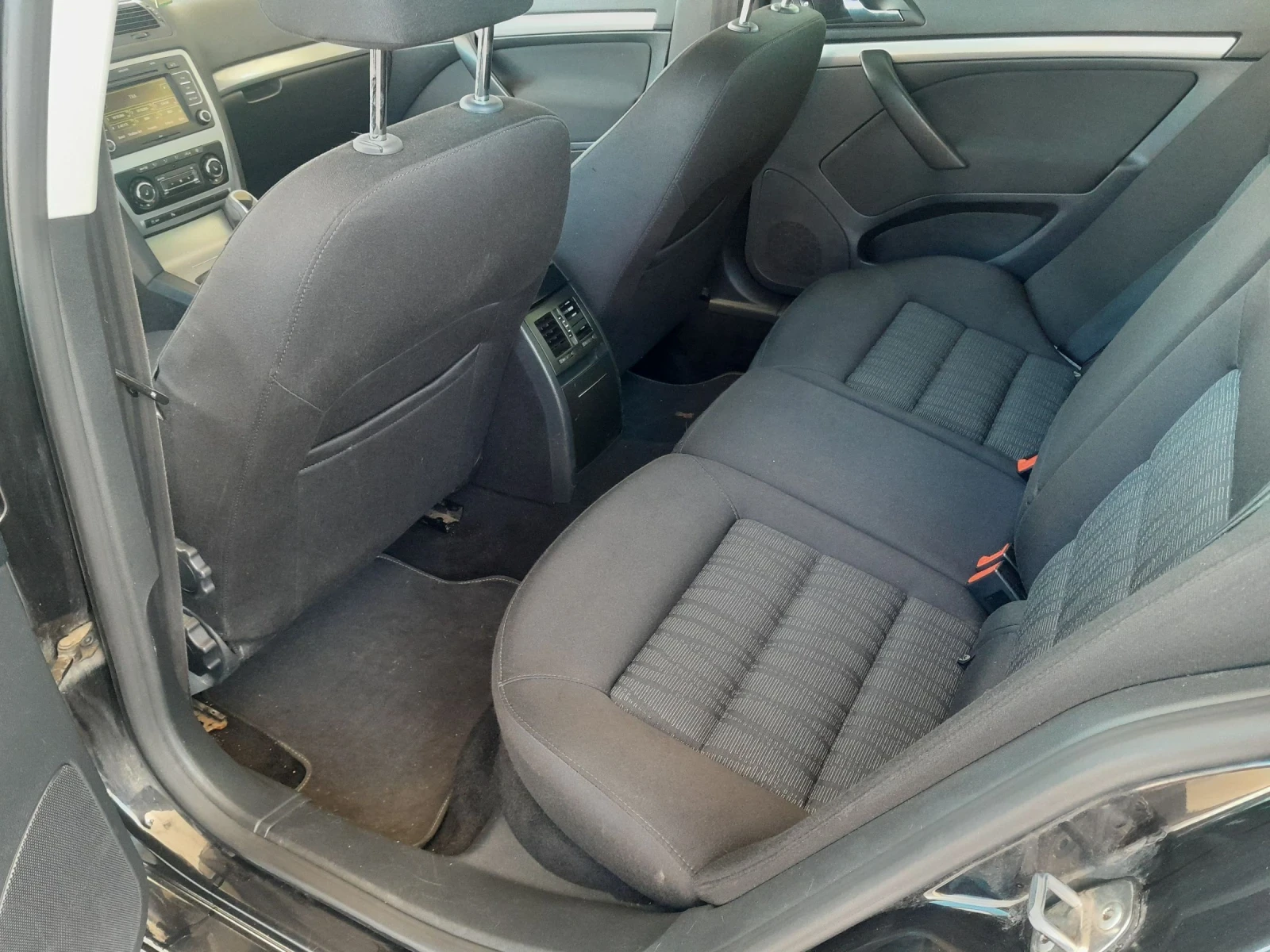 Skoda Octavia 1.6 ТDI .4X4  - изображение 10