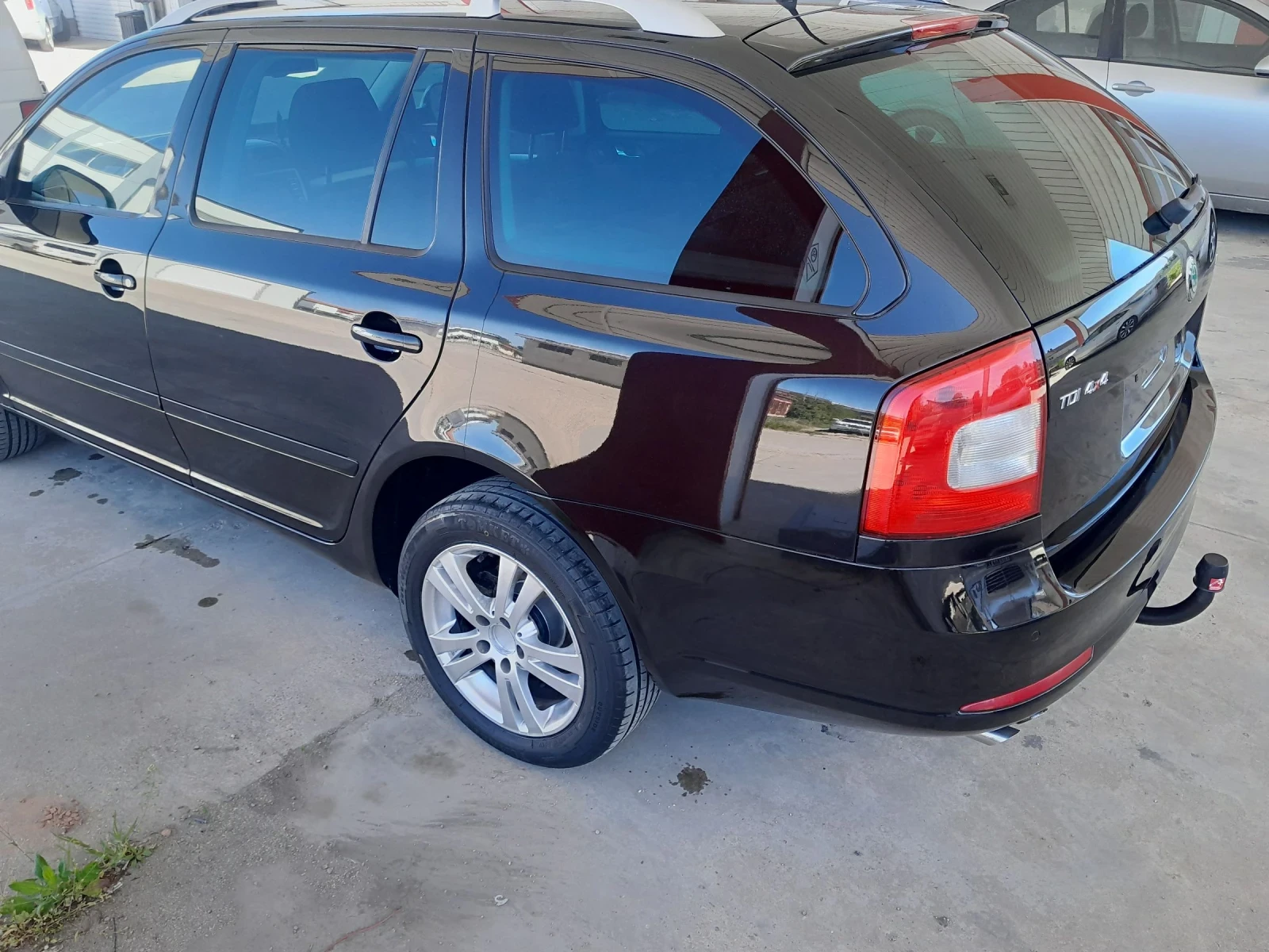 Skoda Octavia 1.6 ТDI .4X4  - изображение 6