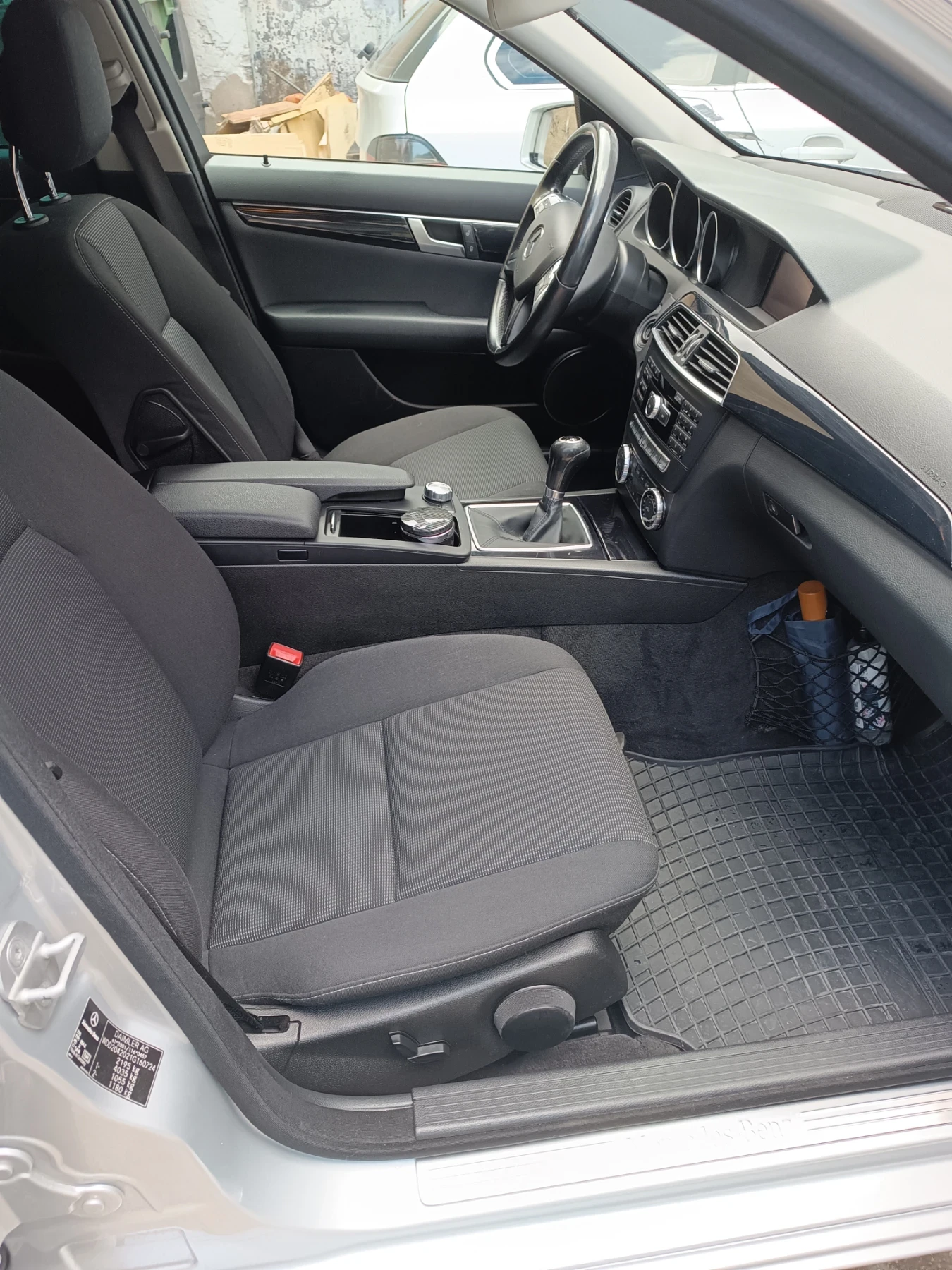 Mercedes-Benz C 220 W204 - изображение 7