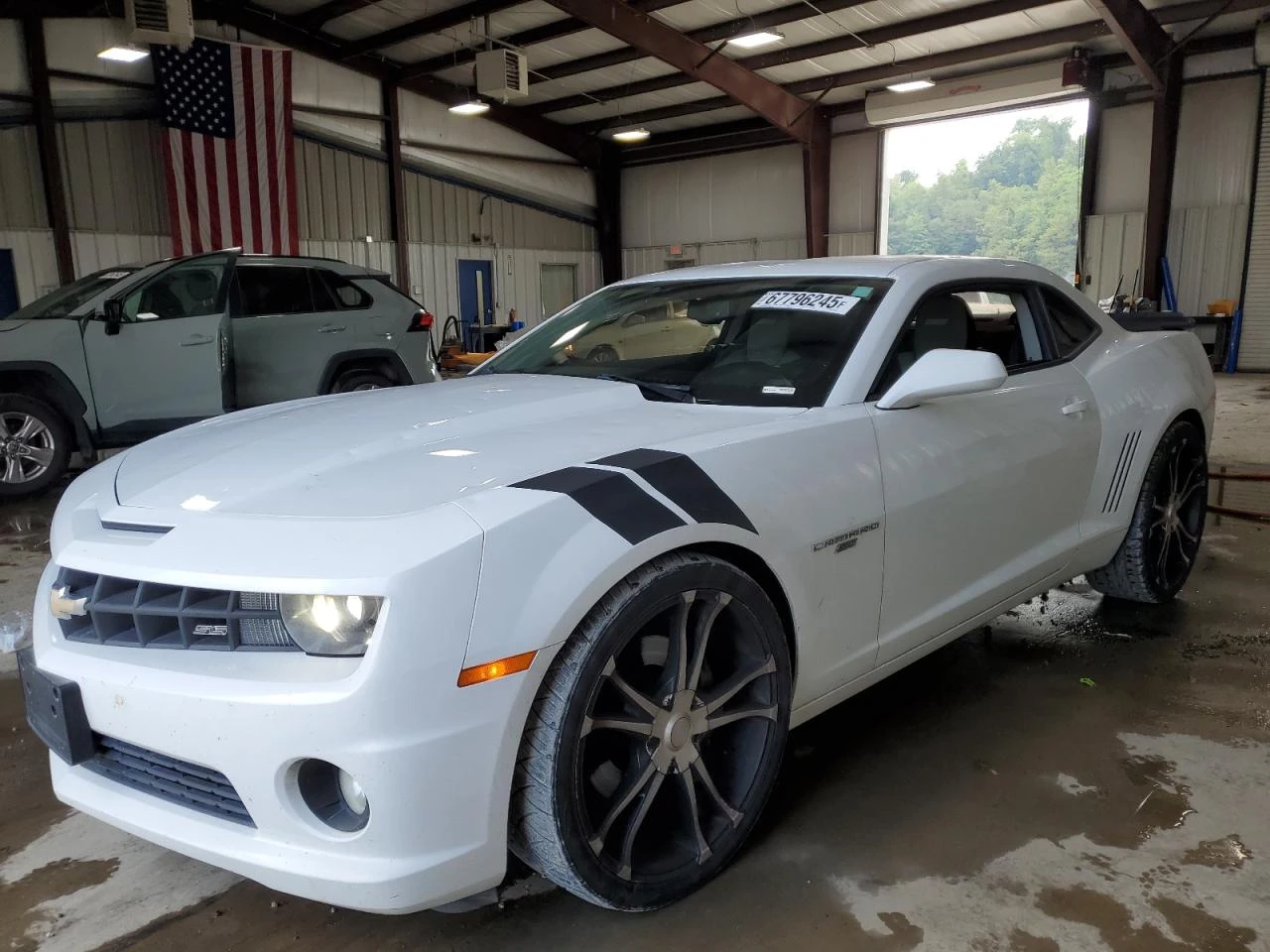 Chevrolet Camaro SS - изображение 3