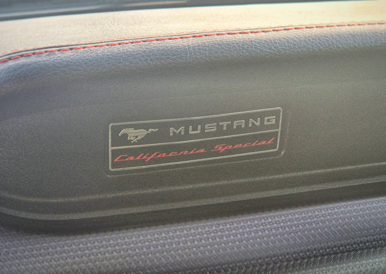 Ford Mustang GT California Special, снимка 14 - Автомобили и джипове - 51851492